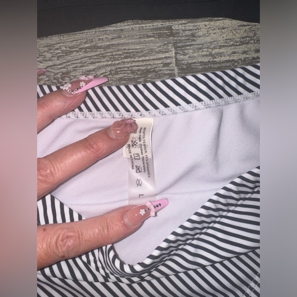 Women's High Waisted Black & White Bikini, size Large - Picture 3 of 3